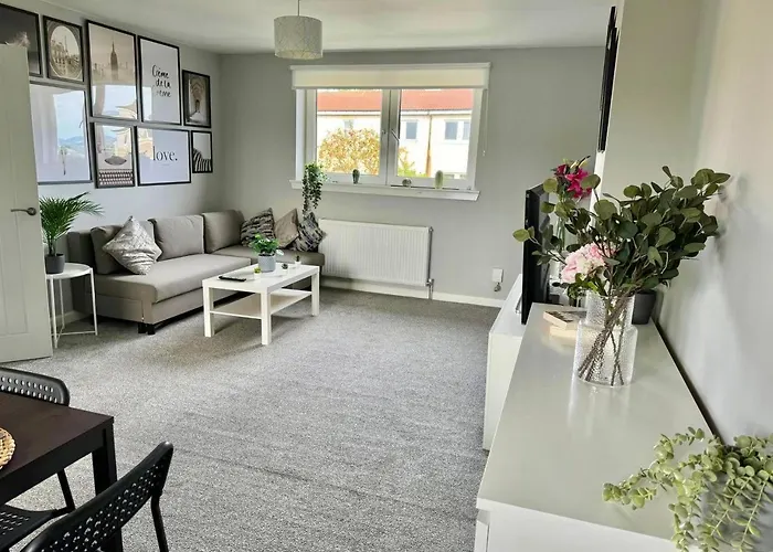 Clydebank Brand New 3Bdr Home, Glasgow