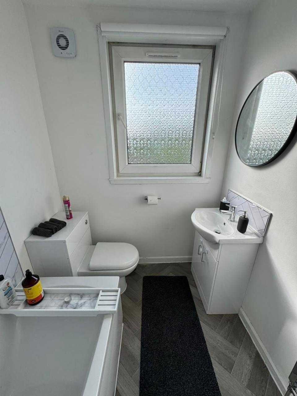 Brand New 3bdr Home, Glasgow